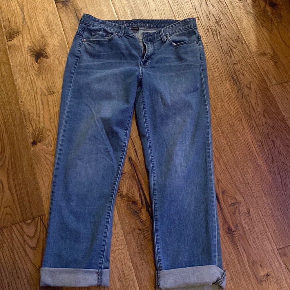 Cute Calvin Klein capri jeans with cuffed legs. Size 10 , 30 inch inseam.